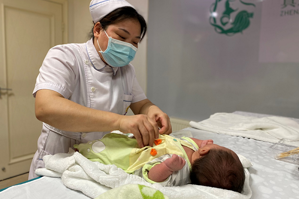 媽媽“雙線”戰(zhàn)疫，女兒報(bào)考醫(yī)學(xué)專業(yè)被錄取