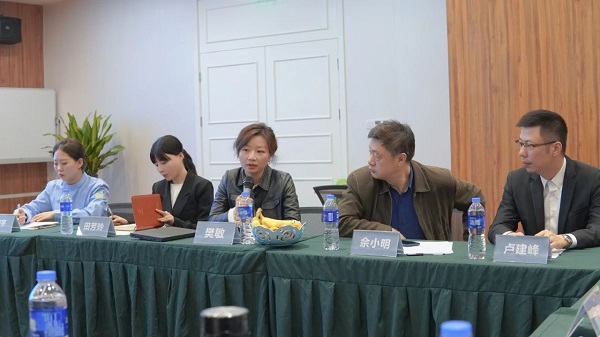 中國非公立醫(yī)療機構(gòu)協(xié)會領(lǐng)導(dǎo)蒞臨貴陽德韓口腔醫(yī)院考察指導(dǎo)工作