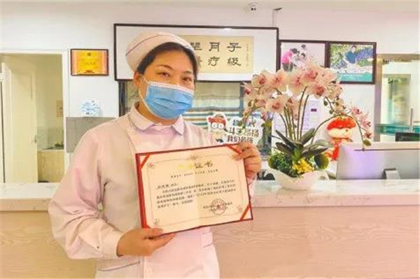 武漢真愛(ài)婦產(chǎn)醫(yī)院孫木英獲選年度"洪山好人"